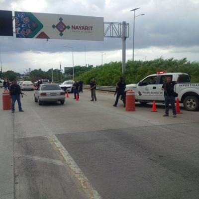 Blinda Policía Nayarit frontera con Jalisco