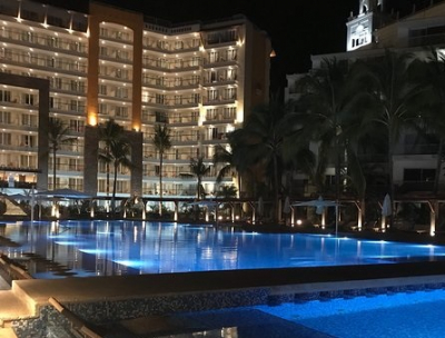 Algunos hoteles como Krystal Grand Nuevo Vallarta no cumplen con medidas sanitarias ni respetan ocupación