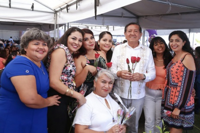 Alegre celebración a las Mamás del Ayuntamiento de PV