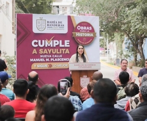 Entrega la alcaldesa Mirtha Villalvazo obra de pavimentación en Sayulita